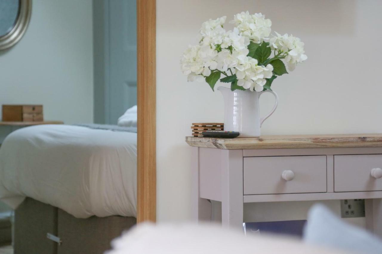 Barley - Cosy Stylish Apartment - Easy Access To Bath And Many Nearby Attractions Box  Екстер'єр фото